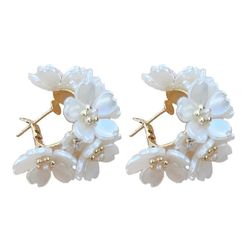 fashion latest stylish earrings for women and girls