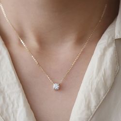 four-claw single diamond necklace women's chain necklace jewelry