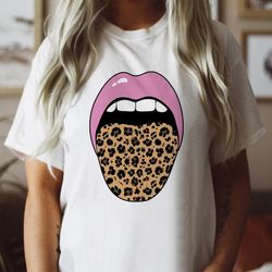 leopard tongue pink lips tee