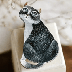 cat brooch, wooden animal brooch, miniature wood brooch, kitten brooch, cat brooch