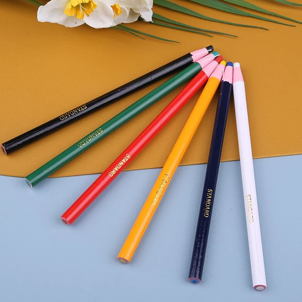 Navaris Dustless Chalk Pencil Sticks (Set of 4) - Fine-Tipped Chalkboard  Pencils for Tailors, Sewing, Blackboard, Glass - Includes Sharpener -  Colored