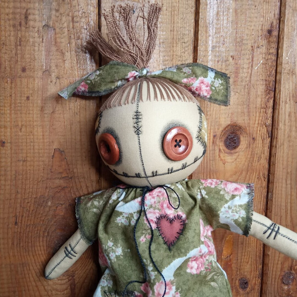 handmade-creepy-cute-doll