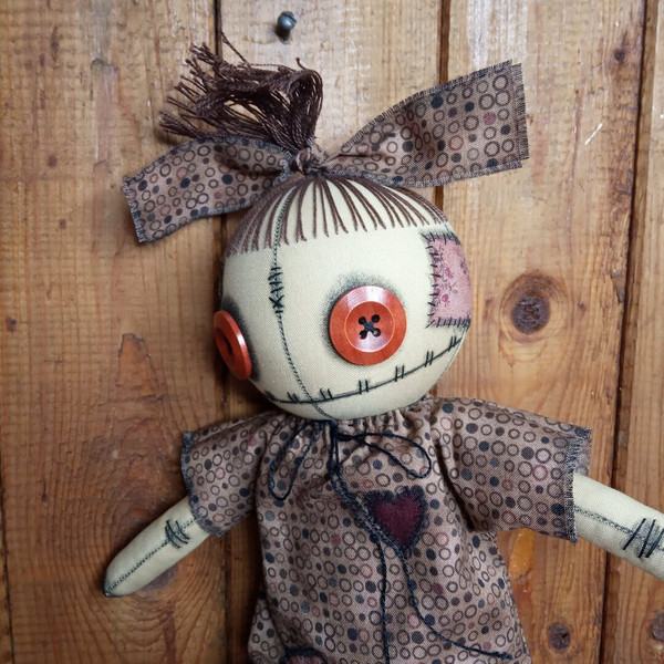 handmade-creepy-cute-doll