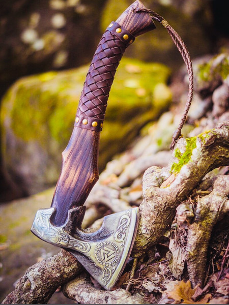 Forge-Your-Adventure-Hand-Forged-Custom-Carbon-Steel-Viking-Axe-–-The-Ultimate-Camping-Companion-BestGift-on-Birthday (3).png