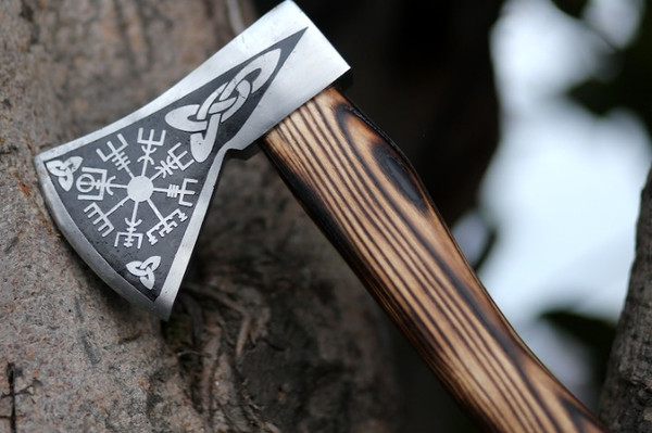 Axe-Artistry-Custom-Viking-Battle-Axe-with-Vegvisir-and-Engravings-Hand-Forged-Viking-Battle-Axe-BladeMaster (9).jpg