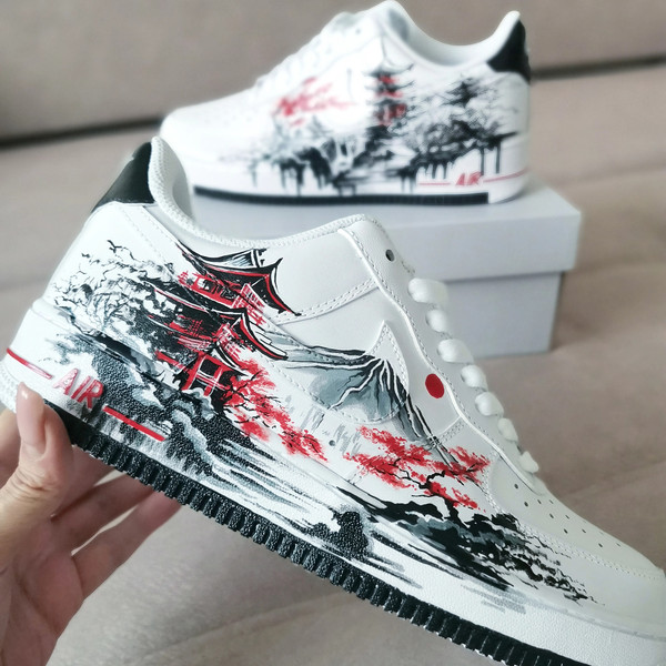 custom- sneakers- men-shoes- nike- air-force-japan- wearable- art   7.jpeg