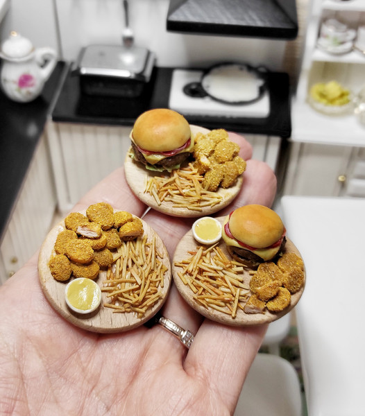 Chicken Nugget and Fries Desk Buddy! Made for our shop! : r/polymerclay