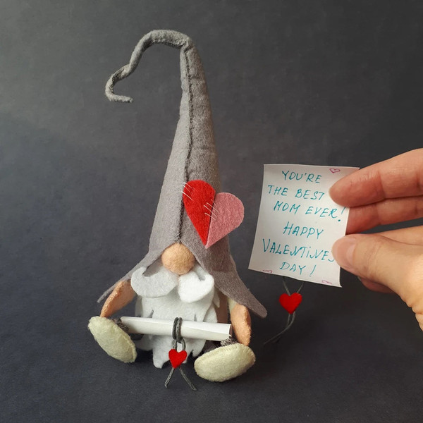 Valentine Gnome felt or plush sewing pattern,  soft toy pattern.jpg