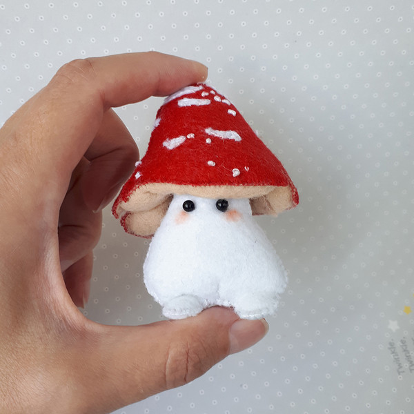 Mushroom stuffed toy, mushrooms felt pattern, goblincore décor.jpg