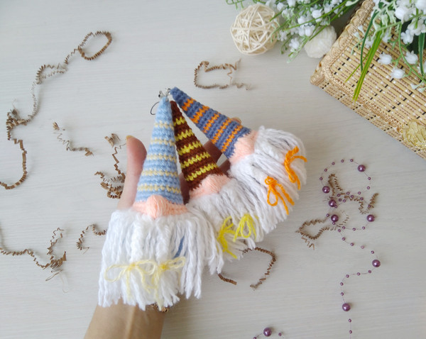 adorable_gnome_crochet_pattern.jpeg