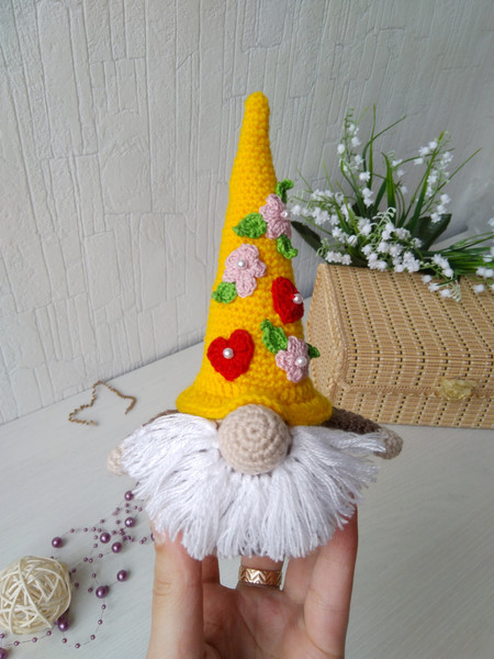 amigurumi_crochet_pattern_gnome.jpeg