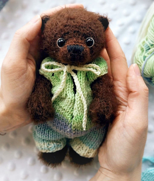 Plush-crochet-teddy-bear-02.jpeg