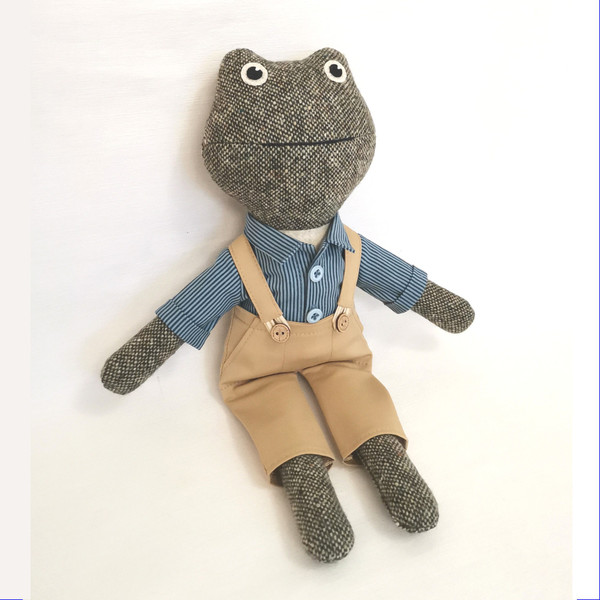 Green frog boy, handmade plush toad, wool stuffed doll - Inspire