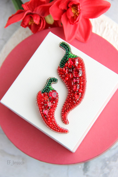 pepper brooch,JPG