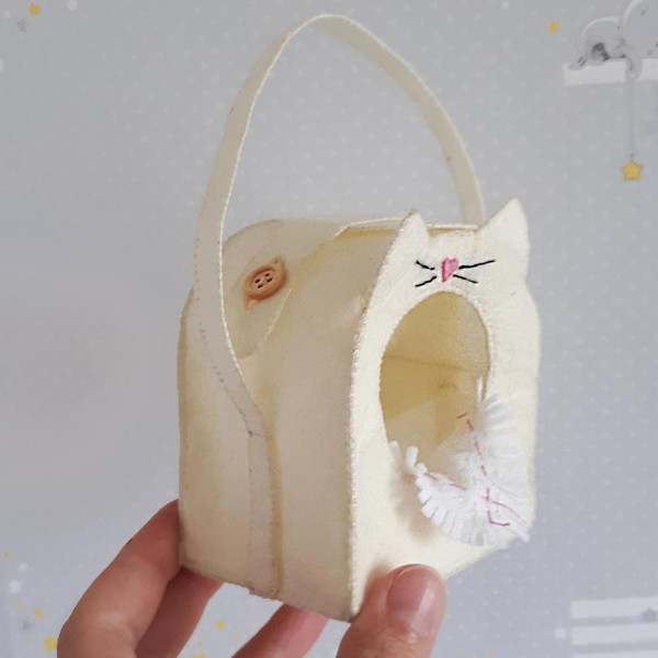 felt Toy pet carrier pattern, Mini animal Dolls Carrier Sewing Pattern.jpg