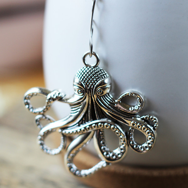 octopus-charm-tea-infuser