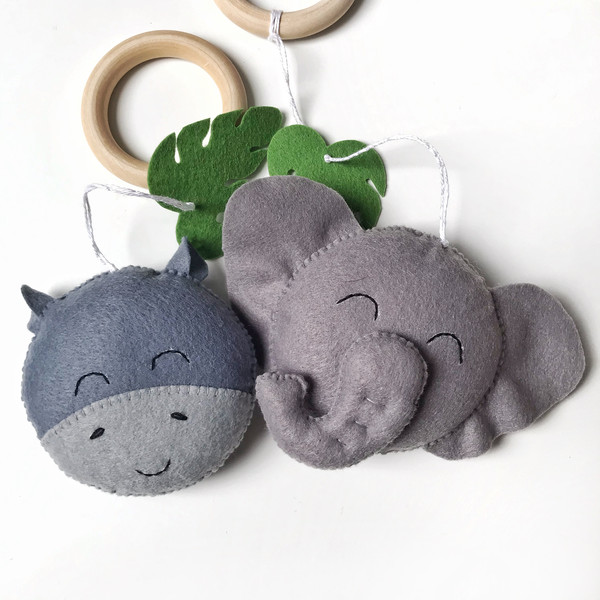 jungle-nursery-felt-hanging-toys