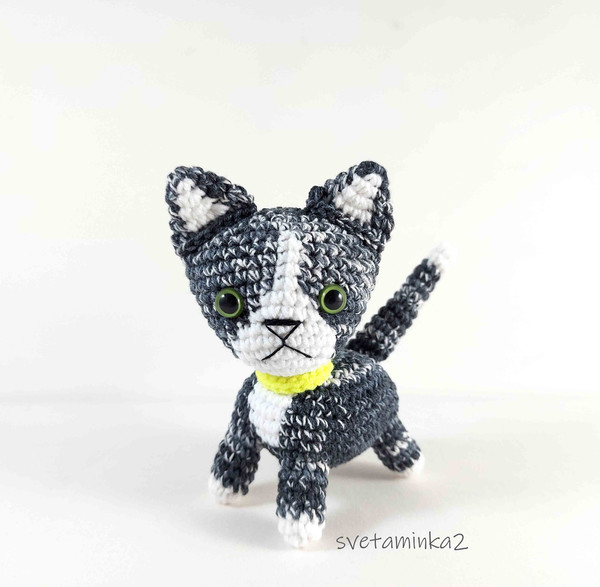 cat-amigurumi-crochet-pattern