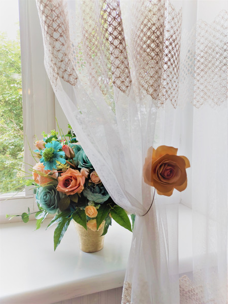 floral-curtain-magnet-tiebacks-1,.jpg
