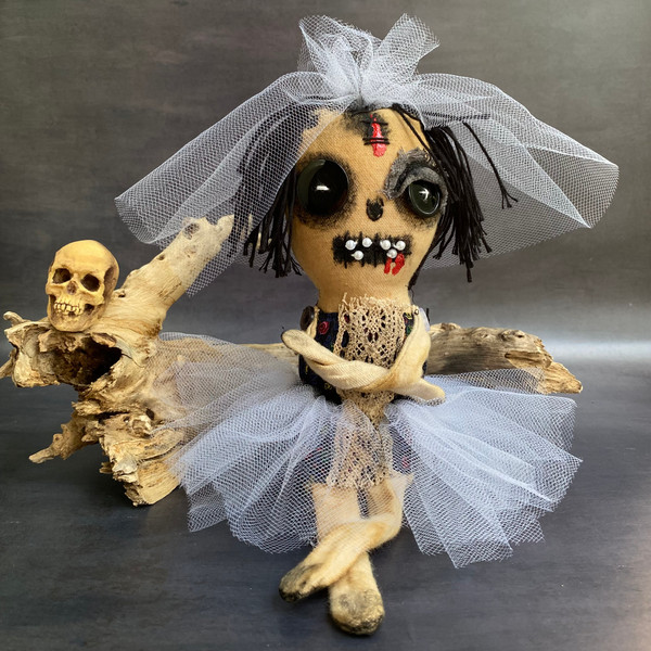 Creepy dolls . Halloween wedding gift ideas .