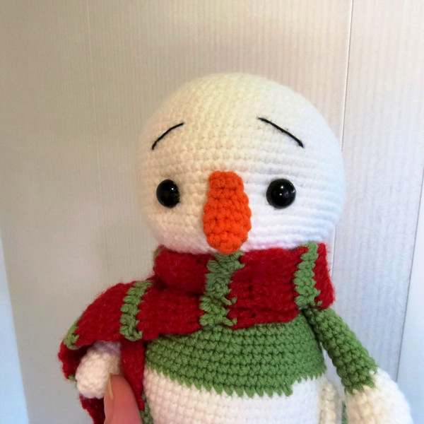 Stuffed Snowman toy for Christmas Gift.jpeg