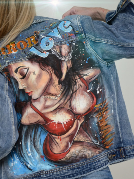 .jpgfabric- painted- women- jean- jacket- sexy- girl- art- customization 11