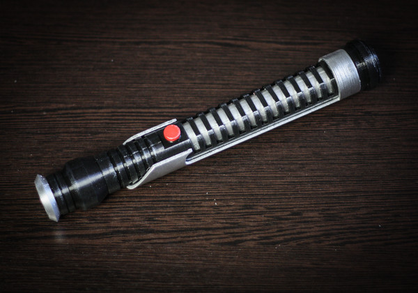 Dewy and Anakin Starkiller's Accurate Qui-Gon Jinn Lightsaber Design