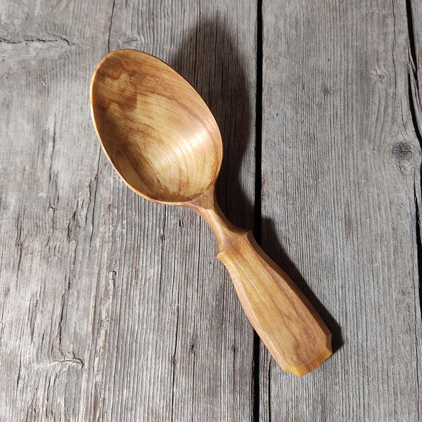 Meidiya Wooden Spoons for Eating,Solid Wood Curved Handle Large