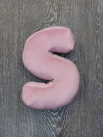 Letter pillow s 3.png