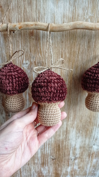 Mushroom Decoration Crochet Kit – The Yarn Ball