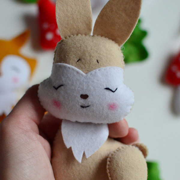 DIY-Felt-Bunny