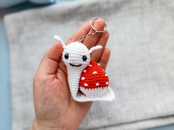 A Crochet bag keychain pdf pattern - Inspire Uplift