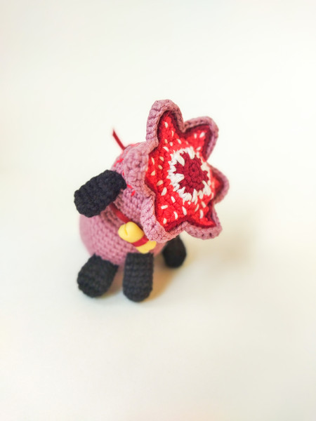 plush crocheted demodog toy3066.jpg