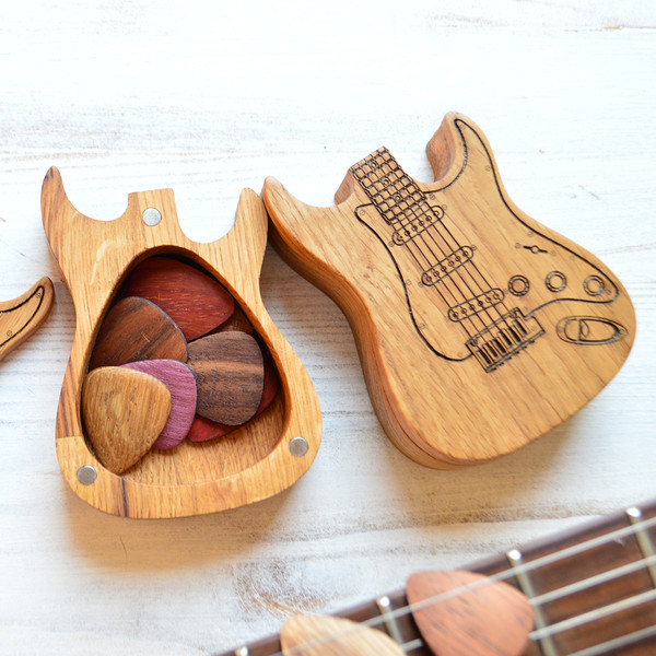 guitar pick holder