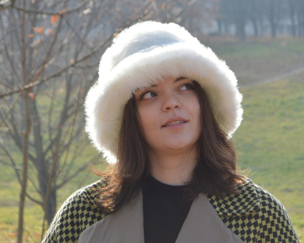 2023 Luxury Fluffy Faux Fur Bucket Hat Women Imitation Fur Warm