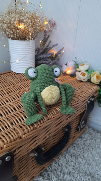 Amigurumi Frog Crochet Pattern 8.jpg