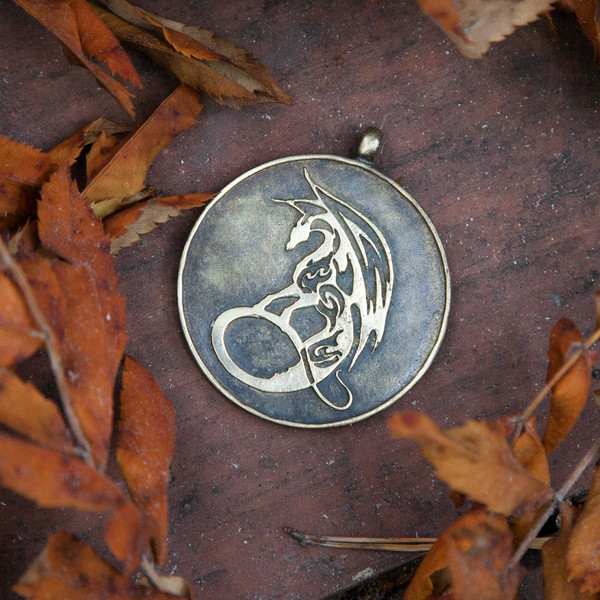 dragon-pendant