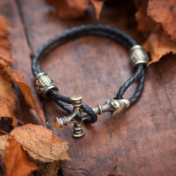 wolf-cross-bracelet