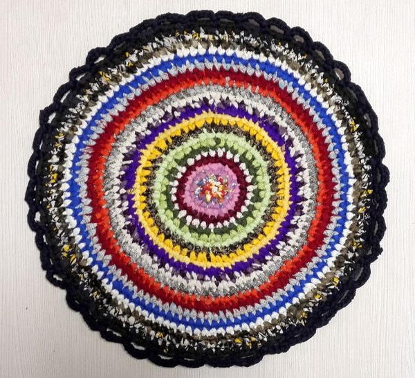 handmade-rag-rugs.JPG