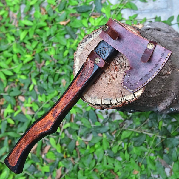 Custom Handmade Tomahawk Axe.jpeg