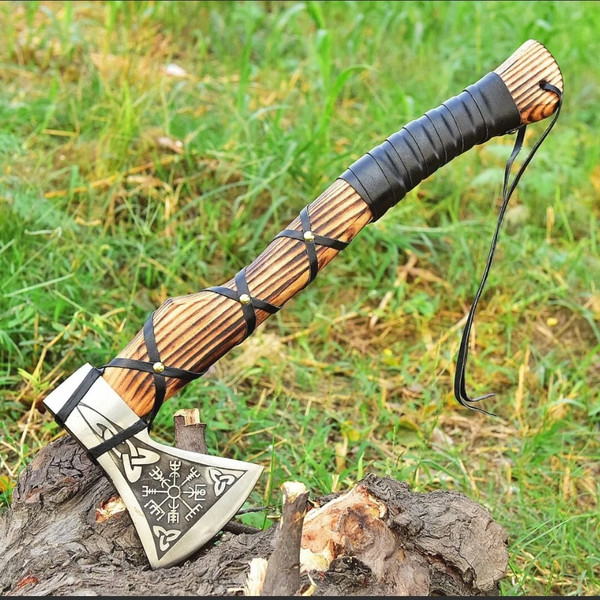 Handmade Steel Tomahawk Axe Throwing Viking Hunting Axe.jpeg