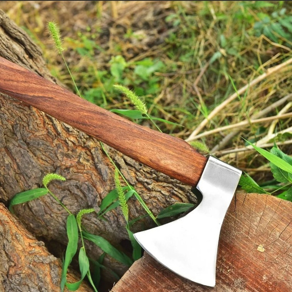 Handmade Steel Tomahawk Axe in USA.jpeg