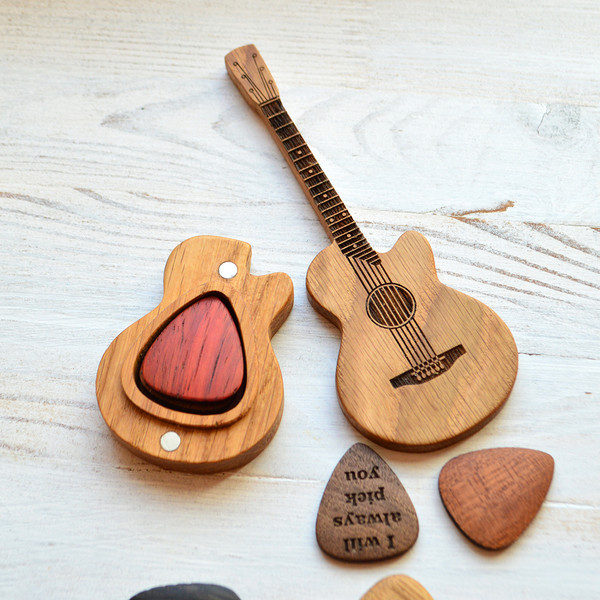 acoustic guitar pick case.jpg