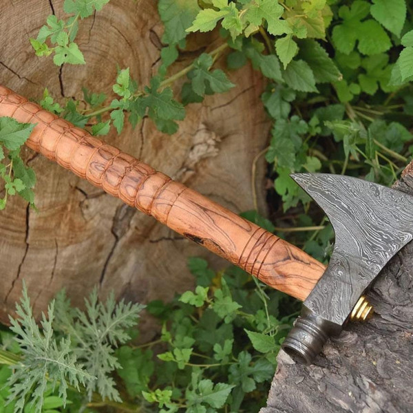 Hand-Forged-Damascus-Steel-Tomahawk-Viking-Axe.jpeg