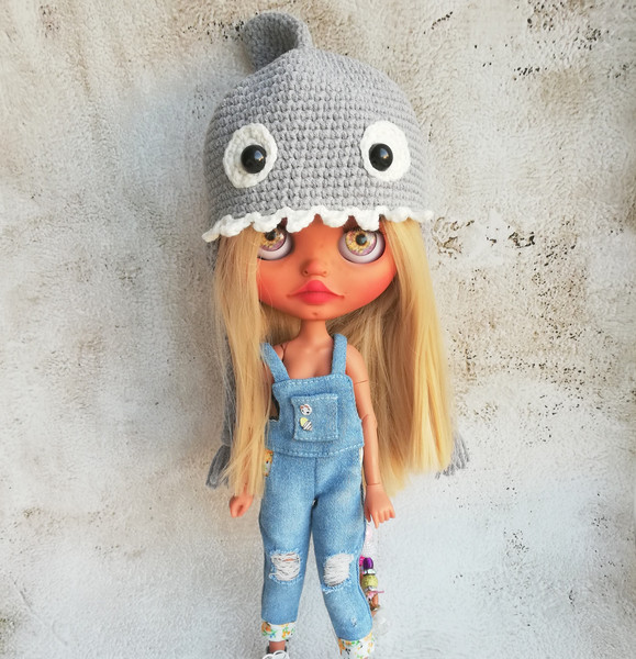 blythe-hat-crochet-gray-shark-10.jpg