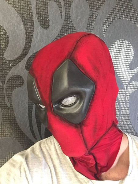 deadpoolmask14.jpg