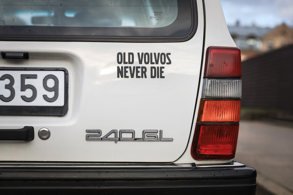 Stickers for Volvo, Volvo Car Sticker, Old Volvos Never Die - Inspire Uplift