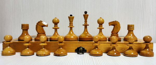 big-chess-pieces.jpg