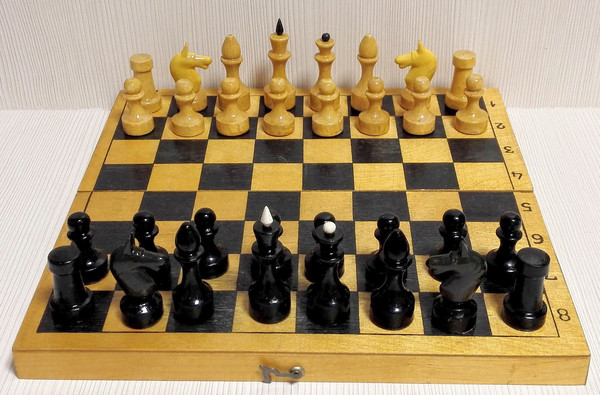 big-chess-pieces.jpg