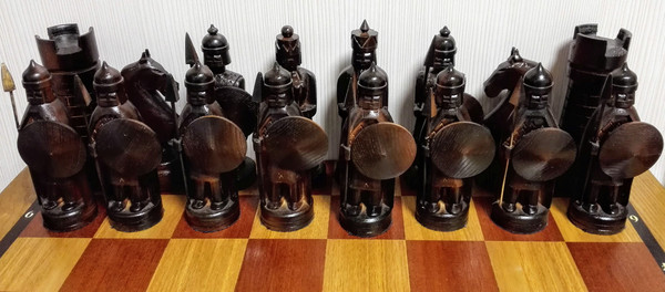 russian-wooden-chess.jpg